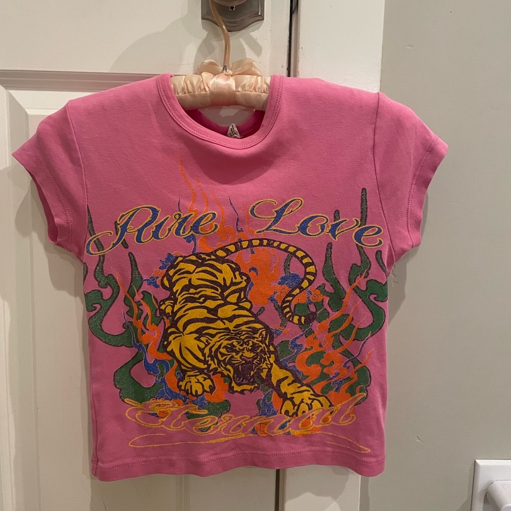 URBAN OUTFITTERS PINK TEE